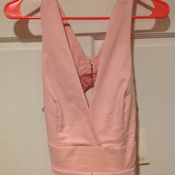 Formal Dress - Picture 3 of 8